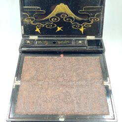 Japoniška medinė lakuota rašymo dėžutė 26x41x18,5 cm