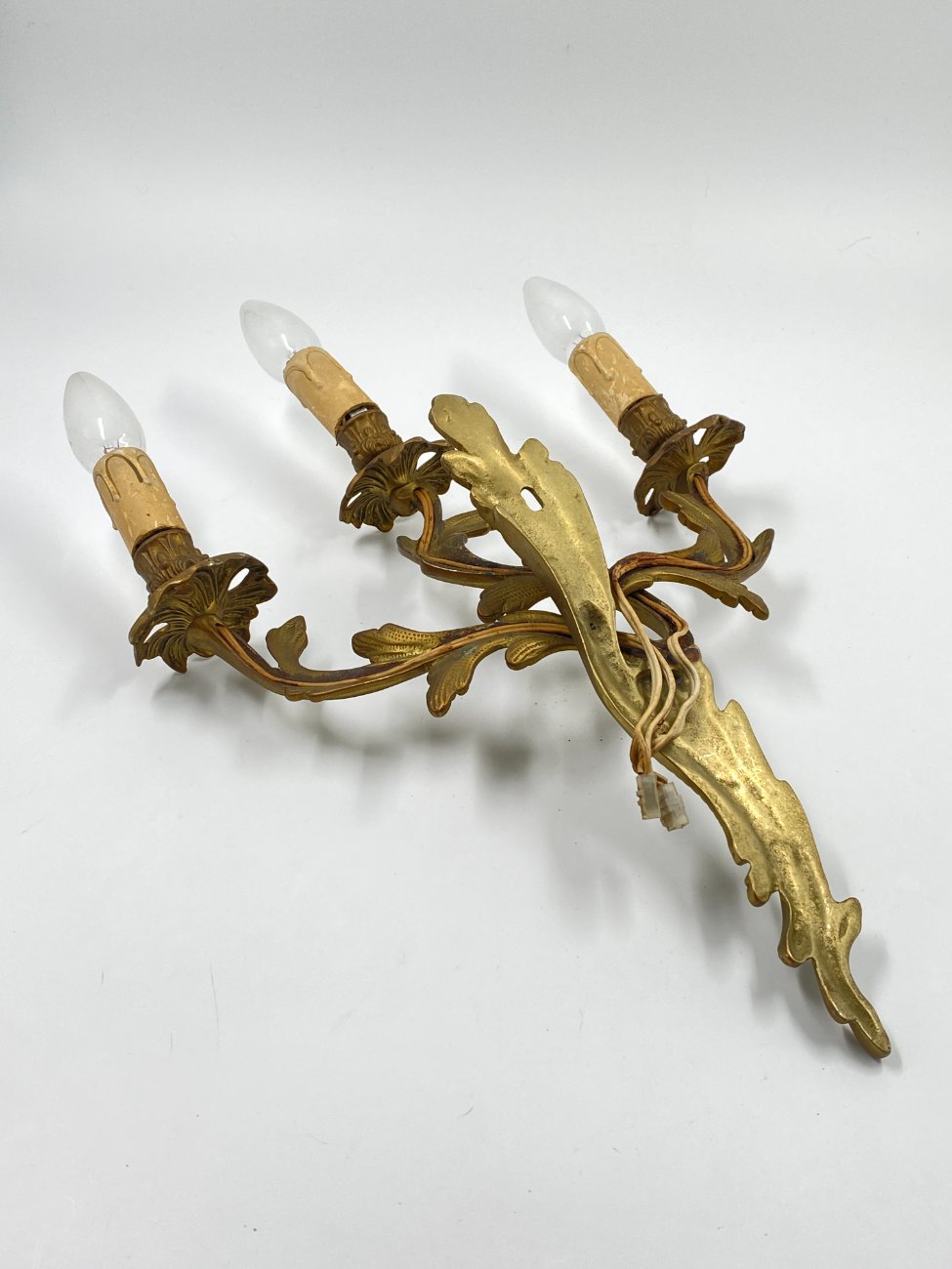 DJ0479-sieniniai-sviestuvai-8 Žalvarinių sieninių šviestuvų 2 vnt. komplektas 15x33x47 cm