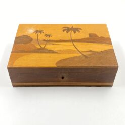 Medinė inkrustuota dėžutė 16,5x24x7,5 cm