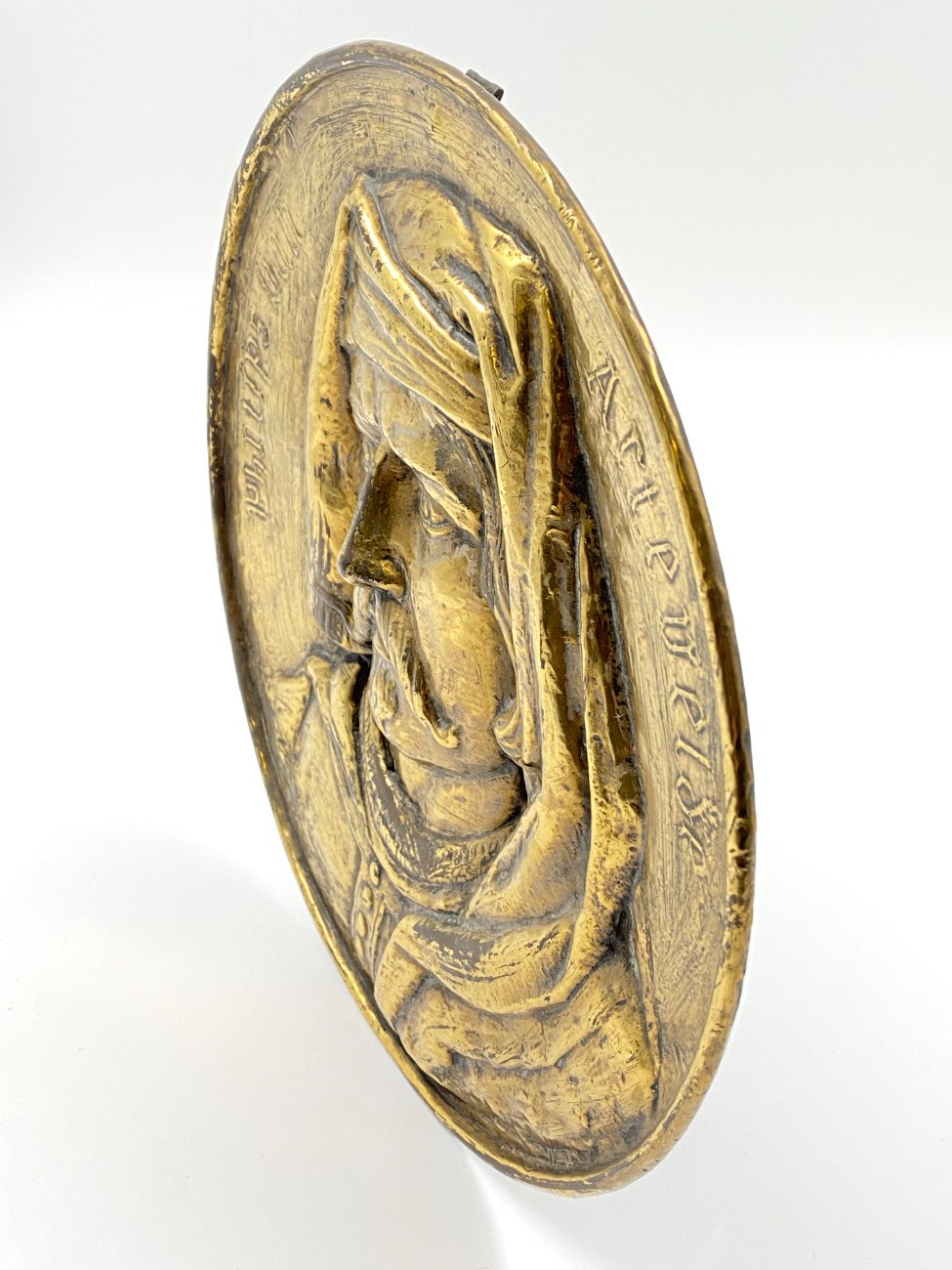 DK0002-interjero-ir-apdailos-detales-5 Žalvarinis bareljefas su Philip van Artevelde atvaizdu 2,5x30x30 cm