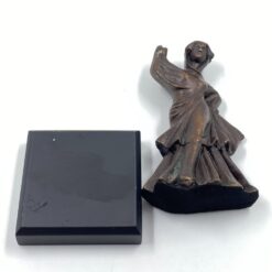 Bronzinė statula “Šokėjas” ant medinio postamento 6,5×6,5×12,5 cm