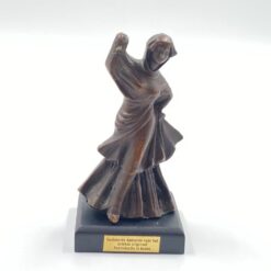Bronzinė statula “Šokėjas” ant medinio postamento 6,5×6,5×12,5 cm