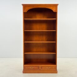 Pastatoma riešutmedžio knygų lentyna 35,5x100x189 cm