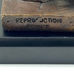 Bronzinė Merkurijaus statula ant medinio postamento 6,5×6,5×16 cm