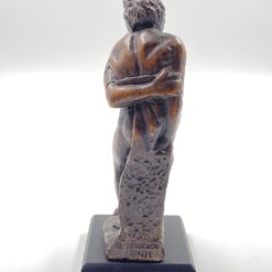 Bronzinė maištaujančio vergo statula ant medinio postamento 6,5×6,5×16,5 cm