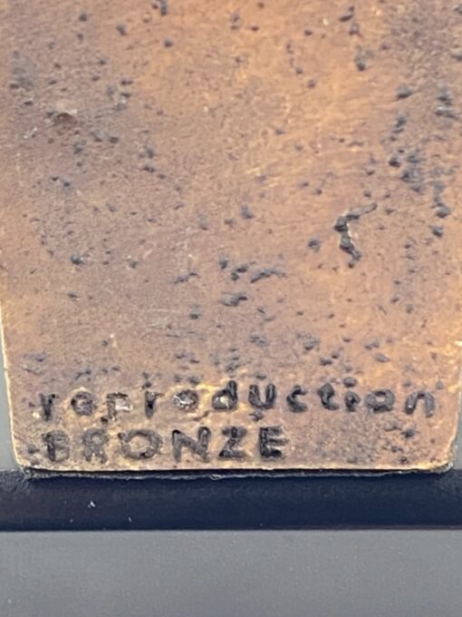 Bronzinė Ramzio 2-ojo statula ant medinio postamento 6,5×6,5×13 cm