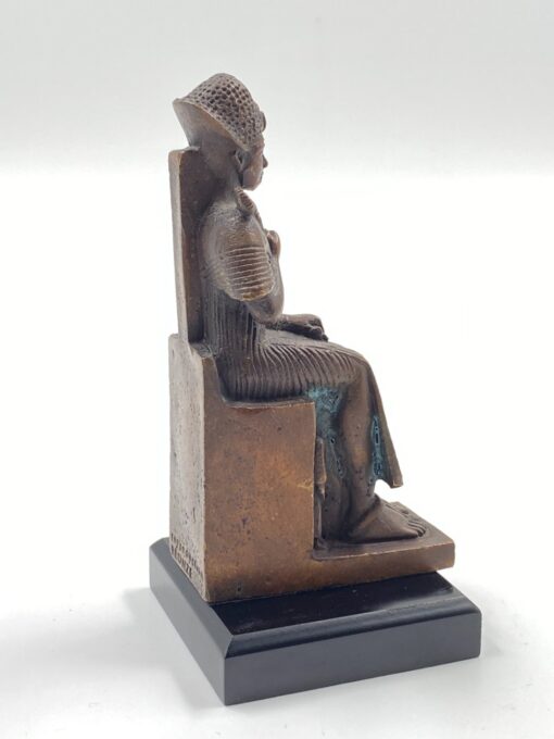 Bronzinė Ramzio 2-ojo statula ant medinio postamento 6,5×6,5×13 cm