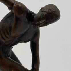 Bronzinė statula ant postamento “Disko metėjas” 6,5×6,5×15,5 cm