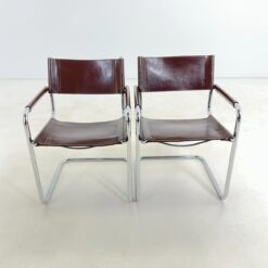 Bauhaus stiliaus metaliniai krėslai su oda 2 vnt. komplektas 56x56x80 cm, 45 cm