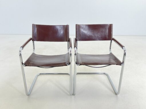 Bauhaus stiliaus metaliniai krėslai su oda 2 vnt. komplektas 56x56x80 cm, 45 cm