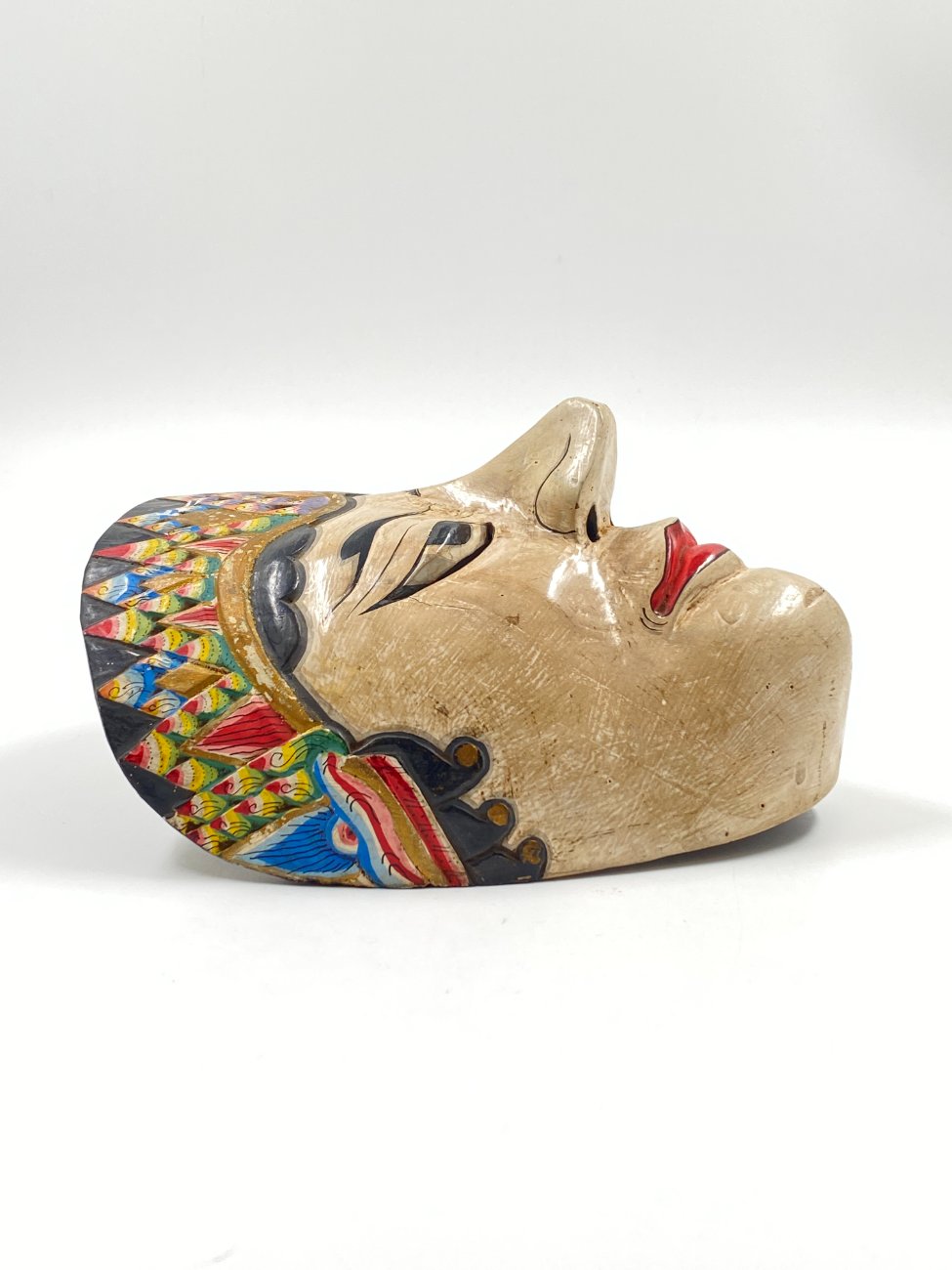 DK0070-interjero-ir-apdailos-detales-3 Indonezijos ceremoninė kaukė iš medžio 12x16x21 cm