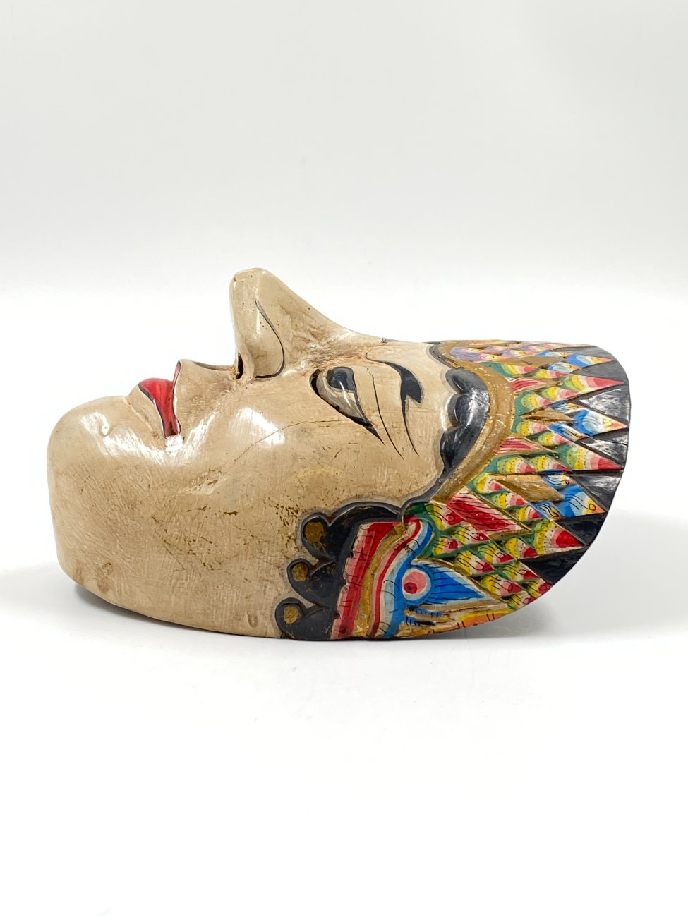 DK0070-interjero-ir-apdailos-detales-4 Indonezijos ceremoninė kaukė iš medžio 12x16x21 cm