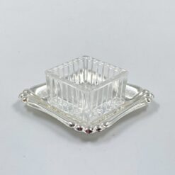 Stiklinis indelis su sidabruoto metalo padėkliuku 7x7x3 cm