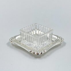 Stiklinis indelis su sidabruoto metalo padėkliuku 7x7x3 cm