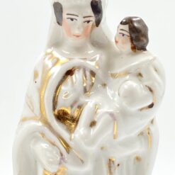 Porcelianinė Švč. Mergelės Marijos su Kūdikėliu Jėzumi statula 7x9x20 cm