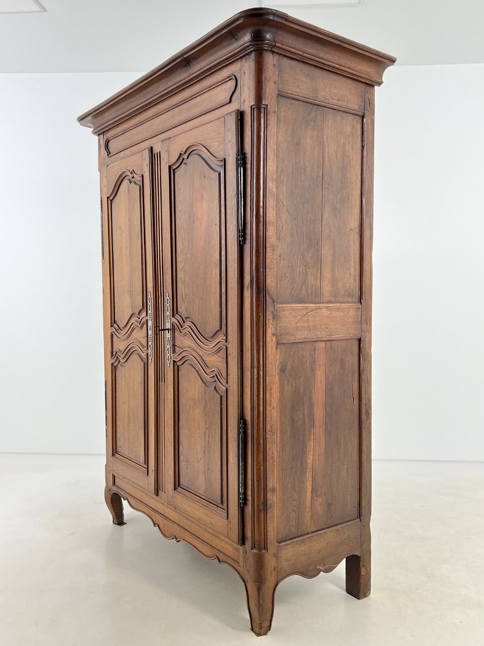 DK0102-spintos-3 Senovinė ąžuolinė dviejų durų spinta 69x161x219 cm