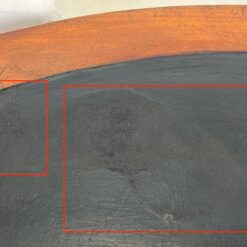 Raudonmedžio konsolė su eko odos stalviršiumi 48x109x71 cm