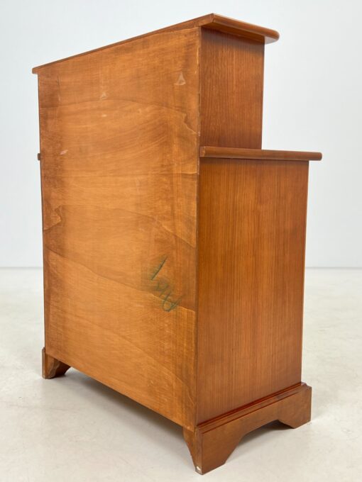 Riešutmedžio sekreteras odiniu ištraukiamu stalviršiumi 40(+14)x72x93 cm