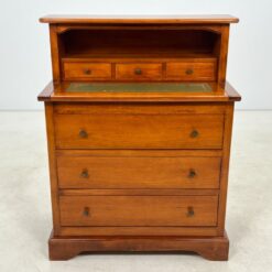 Riešutmedžio sekreteras odiniu ištraukiamu stalviršiumi 40(+14)x72x93 cm