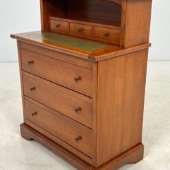 Riešutmedžio sekreteras odiniu ištraukiamu stalviršiumi 40(+14)x72x93 cm