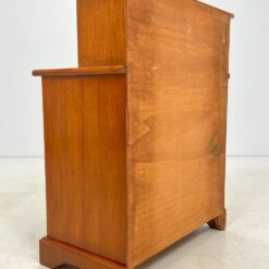 Riešutmedžio sekreteras odiniu ištraukiamu stalviršiumi 40(+14)x72x93 cm