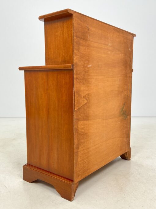 Riešutmedžio sekreteras odiniu ištraukiamu stalviršiumi 40(+14)x72x93 cm