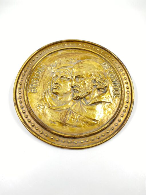 Žalvarinis bareljefas su Jan Breydel ir Pieter de Coninck atvaizdais 3x31x31 cm