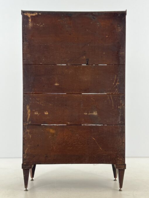 Bydermejerio stiliaus raudonmedžio vitrina, inkrustuota žalvariu 39x91x151 cm