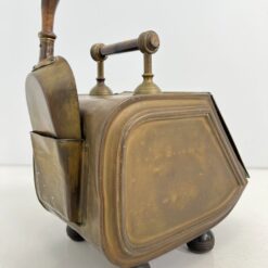 Žalvarinis indas anglims arba pelenams laikyti, su semtuvėliu 40x27x47 cm