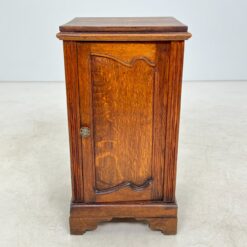 Senovinė ąžuolinė spintelė 36x38x71 cm