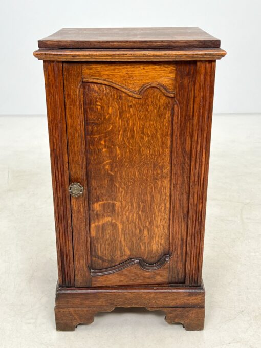 Senovinė ąžuolinė spintelė 36x38x71 cm