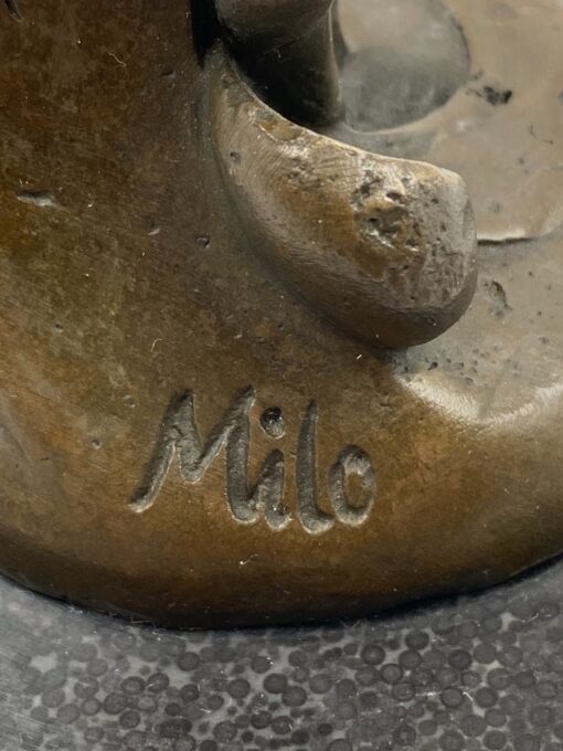 Milo bronzinė balerinos statula ant akmeninio postamento 12x12x26,5 cm