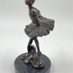 Bronzinė balerinos statula ant akmeninio postamento 13x19x27 cm