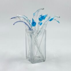 Stiklinė vazelė su stiklinėmis gėlytėmis ir stikliniais lapeliais 15x15x16 cm