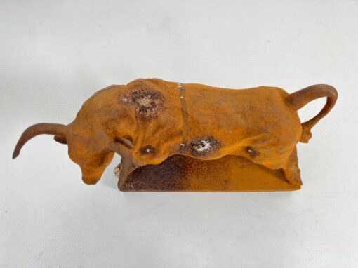 Ketaus statula “Bulius” 24x56x44 cm