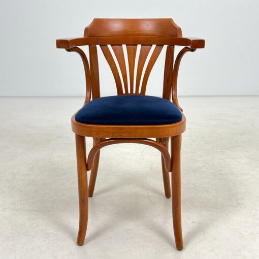 Medinis Thonet stiliaus krėslas mėlynos spalvos gobeleno sėdimąja dalimi 47x51x78 cm, 49 cm