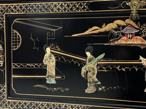 Rytietiška komoda su akmens dekoracijomis 57x100x153 cm