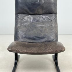 Vintažinis “de Sede” odinis fotelis su metalinėmis kojomis 75x63x94 cm, 38 cm
