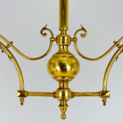 Žalvarinis pakabinamas dviejų šakų sietynas su stiklo gaubtais 26x110x79 cm