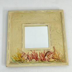 Veidrodis sendintame metaliniame rėme su jūros motyvais 4x60x60 cm