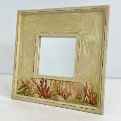 Veidrodis sendintame metaliniame rėme su jūros motyvais 4x60x60 cm