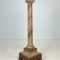 Aukšta bažnytinė žvakidė 50x50x176 cm