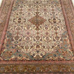 Vilnonis rankų darbo kilimas “Tabriz” 394x293x1 cm