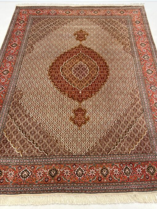Vilnonis rankų darbo kilimas su šilku “Tabriz” 354x246x0,5 cm