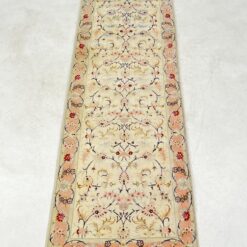 Vilnonis rankų darbo kiliminis takas su šilku “Tabriz” 285x85x0,5 cm