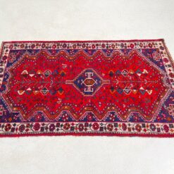 Vilnonis rankų darbo “Shiraz” kilimas 194x117x0,6 cm