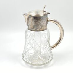 Krištolinis ąsotis su sidabruoto metalo rankena ir dangčiu, stikline šaldymo talpa 17x23x30 cm