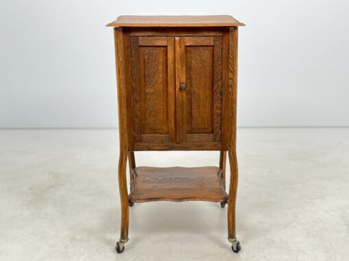 Ąžuolinė spintelė ant ratukų 53x54x97,5 cm