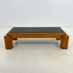 Vintažinis ąžuolinis staliukas juodo akmens stalviršiumi 63x135x36 cm