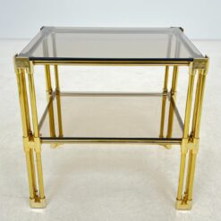 Aukso spalvos metalinis staliukas su tamsintu stiklu 41x51x48,5 cm